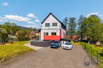 Prodej dvougeneračního domu 4+kk, 2+kk, zahrada 1.500 m2 , M - 1