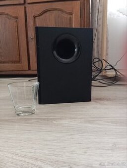 LOGITECH 2.1 Reproduktory 120Wats