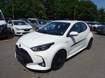 Toyota Yaris 1.5 e-CVT HYBRID,AUTOMAT,GARANCE KM, 1. MAJIT
