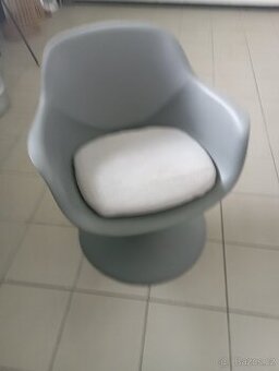 Designové křeslo