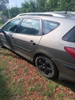 Peugeot 407 - 1