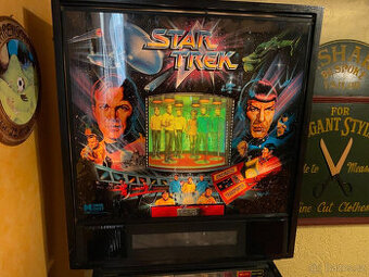 Pinballový automat Star Trek nové generace. Sběratelský, pln