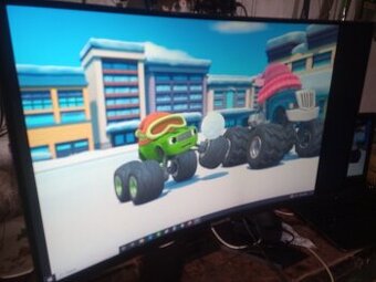 Herní monitor Gigabyte G32QC - poškozený