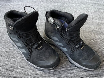Adidas Terrex vel. 34