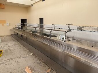 Nerezový nábytek pro bufet, 12,8 m