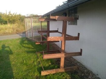 Regál pro hutní materiál