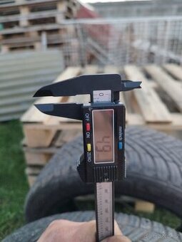 Celoroční pneu 2ks