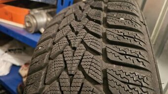 Prémiové zimni pneu Dunlop Winter Response 2 195/50 R15.