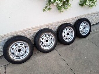 Starší zimní kola 155/70 R13