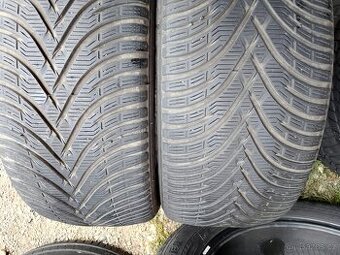 235/45/18 98v BF Goodrich - zimní pneu 2ks