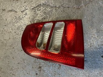 SVĚTLO NA OCTAVIA I