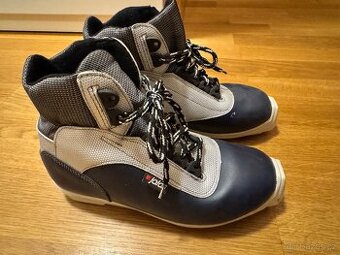 ZNAČKOVÉ boty na běžky Jalas (vel. 37), téměř nenošené