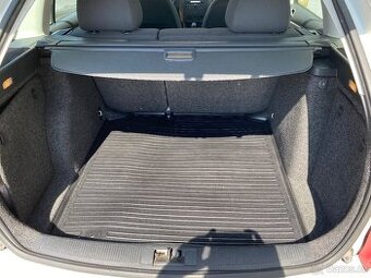 Originální gumový koberec do kufru Škoda Fabia 1 combi