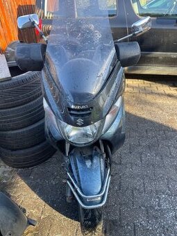 Suzuki burgman 250