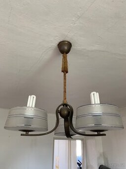 Mosazný tříramenný lustr