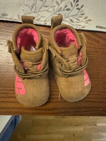UGG boty číslo 18