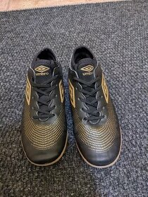 Kopačky Umbro vel. 34