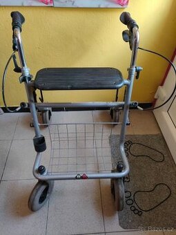 pojízdné seniorské chodítko, nastavitelná výška