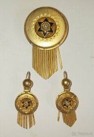 Zlatá spona a náušnice s perličkami asi 1920