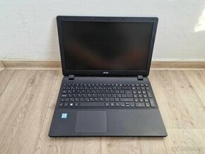 Notebook Acer Aspire ES1 - 512 na filmy internet kancelářské