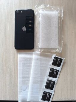 Apple iPhone SE 2022 64GB Black, TOP stav