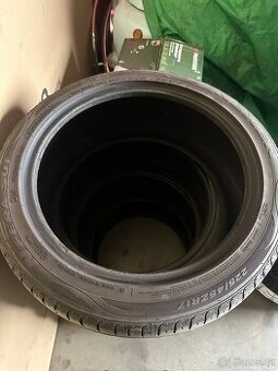 Nexen 225/45/17 letní sada pneu