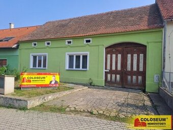 Kuchařovice, RD 4+1,190 m2, zahrada, stodola – rodinný dům