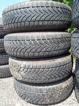 Zimní pneumatiky 175/80 R14 na disku 5x100 Octavia.