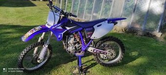 Yamaha YZF 250 rok výroby 2001