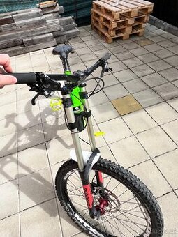 Giant glory dh 2009 - 1