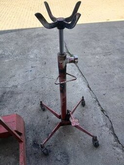 Zvedák hydraulicky