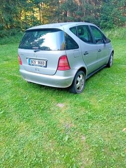 Mercedes A 160 benzín