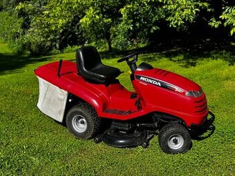 Prodám zahradní traktůrek Honda 2417 V-Twin s motorem GCV530