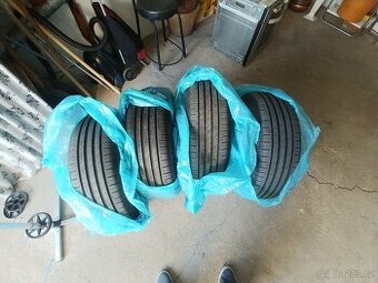 Goodyear Efficientgrip letní 215/55 R17 94V