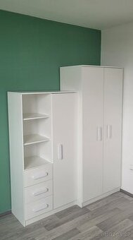 prodám skříně - bílé lamino