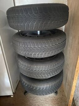 Zimní pneu 185/60 R15 včetně disků
