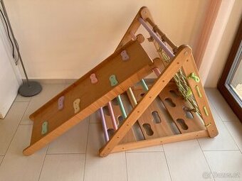 Montessori trojúhelník velký + skluzavka