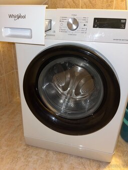 Pračka Whirlpool FreshCare Facelift FFS 7259 B EE