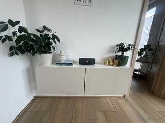 Stolek pod TV Ikea Besta