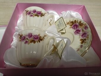 Sada šálků a podšálku