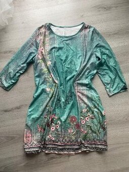 Krásné luxusní šaty velikost 44/46/XXL