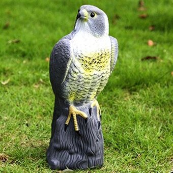 Plašič ptáků- atrapa sokola