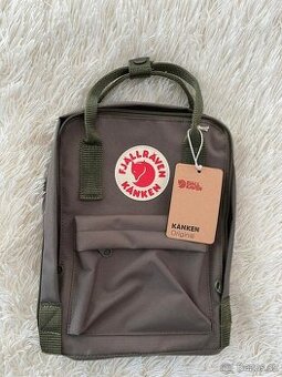 Nový batoh Fjällräven Kanken military 7L