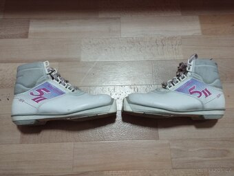 Prodam boty na bezky salomon vel.36,delka stelky 23 cm.