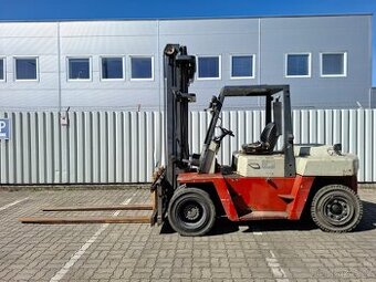 Nissan DF 60, pohon nafta nosnosť 6 ton , bočný posuv