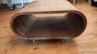 nferecni stolek na koleckach