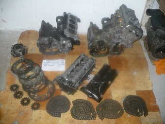 HondaCBR 600 F r.94-98-díly ze dvou ks