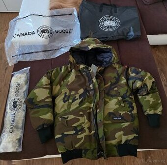 Zimní bunda Canada Goose