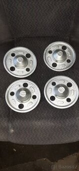 ŠKODA FAVORIT /FORMAN středové poklice do roku 1992