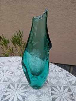 Skleněná váza zelená